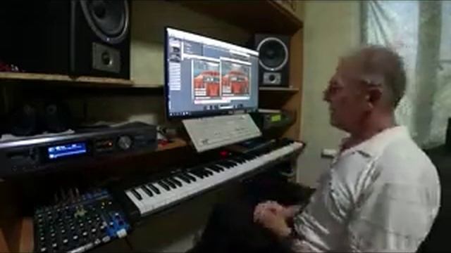 Урок «Супер реалистичные музыкальные инструменты в компьютере» смотреть онлайн