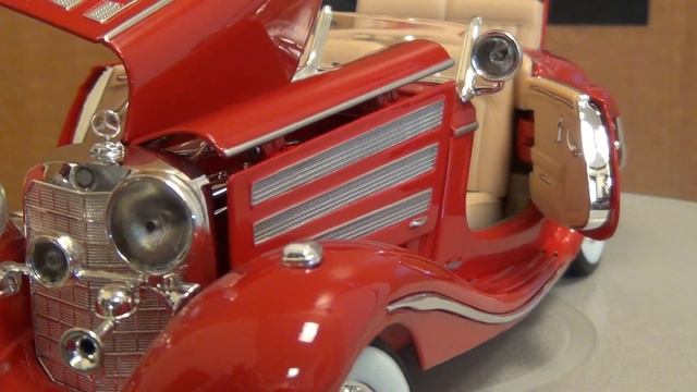 1936 Mercedes-Benz 500 K Special-Roadster 1:18 Diecast смотреть онлайн