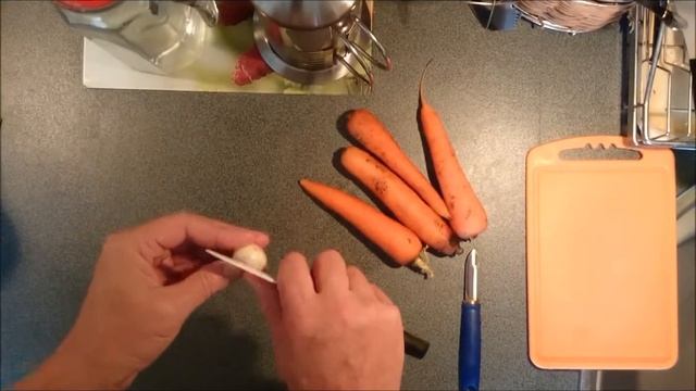 Морковь с чесноком и сметаной рецепт.