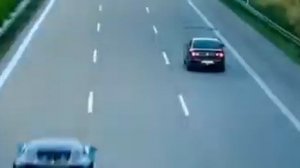 Bugatti разгоняется до 414 км в час