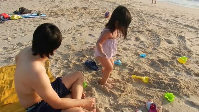 BEACH AND SUNSET | SUMMER IN DUBAI | KITE BEACH JUMEIRAH смотреть онлайн