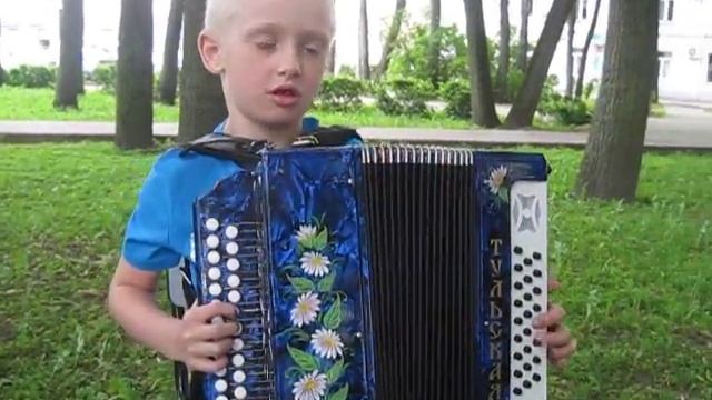 Размыслович Ваня - гармонь - Как пошли наши подружки (р. н. п.) смотреть онлайн