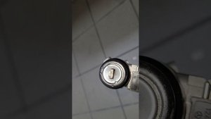 Вскрытие замка зажигания Mercedes Benz w124 волчек. Изготовление ключа по замку. Медвежатник кмв.