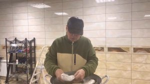 Как и чем кормлю голубей.
