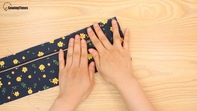 DIY Cosmetic Zipper Pouch | Cube Makeup Bag Tutorial [sewingtimes] смотреть онлайн