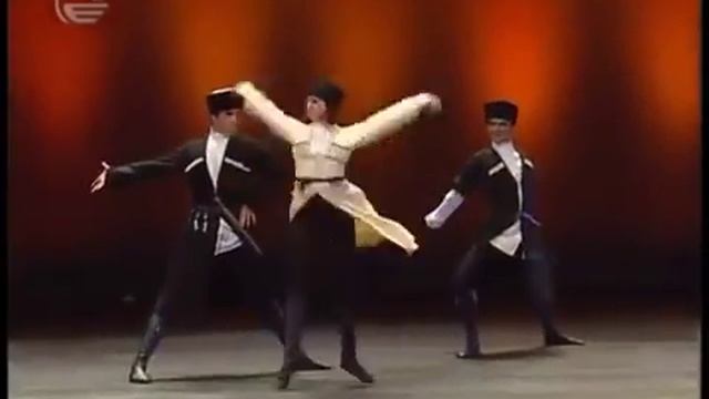 Нино Ананиашвили и Сухишвили танец ИЛОУРИ смотреть онлайн