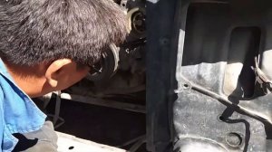 Снимаем двигатель на Toyota Granvia Часть 1