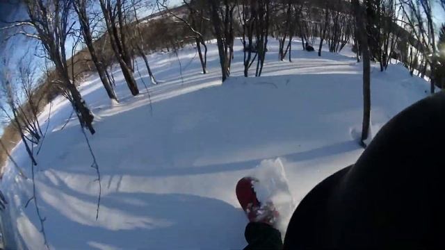 Локальный фрирайд в Спасской Губе на сноуборде Gnu Hyak смотреть онлайн