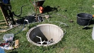 Абиссинская скважина 17м, 2.8м3/ч. Штурмую нижний горизонт повторно.