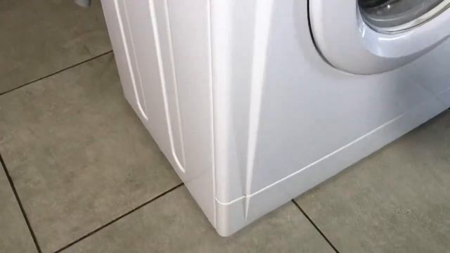Стиральная машина INDESIT WISL82 смотреть онлайн