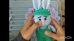 Зайчик в комбинезоне крючком. мастер-класс