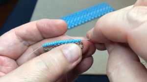 Как красиво приплести много-рядную застёжку к браслету из бисера и бусин. Урок для начинающих.