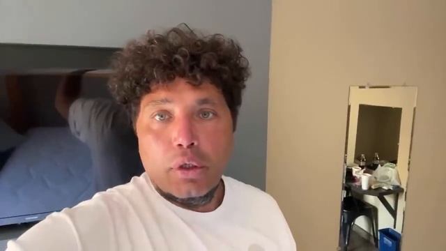 Шлак шоу биза.Почему «патриоты» в моем чате такие убогие ? смотреть онлайн