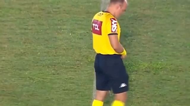 10 НЕЛОВКИХ МОМЕНТОВ В СПОРТЕ смотреть онлайн