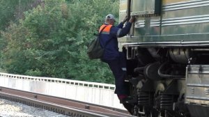 Тепловоз М62-1492 с составом.