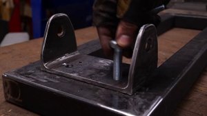 Don't throw away your old auto parts! Useful application of automotive shock absorbers!