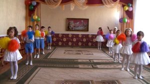 заводная ритмческая постановка султанчиками в детском салу