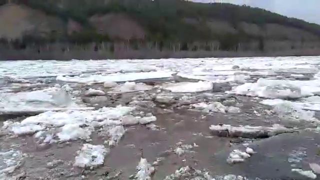 Ледоход на речке Бирюк смотреть онлайн