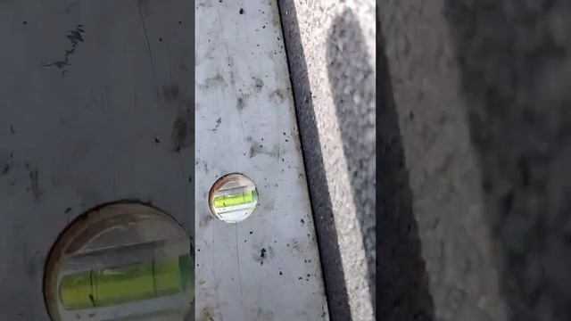 Шлифовка пенопласта. #стройка #фасад #утепление #facade #construction #work #утеплитель #декор смотреть онлайн