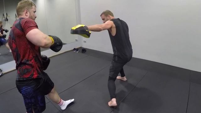 БОКС для начинающих - СПАРРИНГ #1 смотреть онлайн