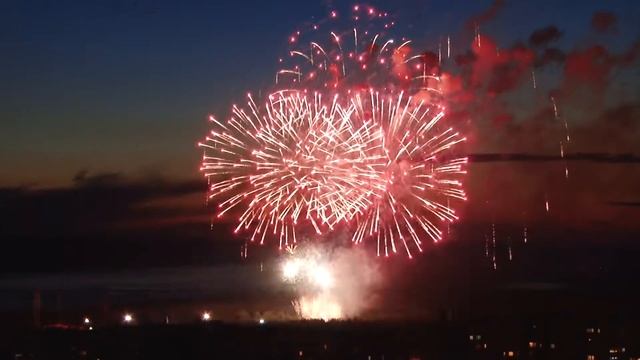 Салют на майдане . Набережные Челны. Сабантуй 8.07.2017г. смотреть онлайн