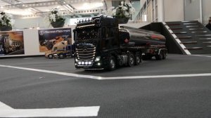 Tamiya 1:14 Mercedes-Benz Actros 3363 6×4 GigaSpace 4k