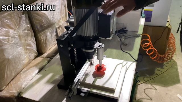 Присадочный станок для сверлений отверстий под петли, выезжает в г. Красноярск -SCL- смотреть онлайн