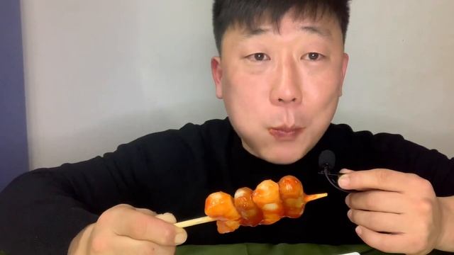 Мукбанг токпокки 떡볶이 ASMR смотреть онлайн