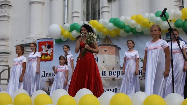 ,,Любовь-семья,,Светлана Белова и детский хор ст.,,Акцент,,.Муз.С.Беловой,сл.С.Куприяновой. смотреть онлайн