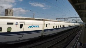 Cверх-скоростной поезд Shinkansen (Синкансэн) в Японии