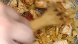 Обалденное блюдо из куриного филе на ужин. Сочная куриная грудка классный рецепт. Быстро и вкусно.