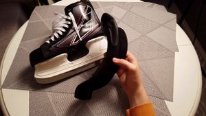 V76 COCKPIT| ПЕРВЫЙ ВЗГЛЯД НА НОВЫЕ КОНЬКИ ИЗ ЯРОСЛАВЛЯ| КОНКУРЕНТ BAUER, CCM, TRUE?