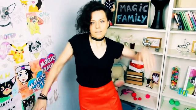 Аня Меджик танцует фан Ани Меджик