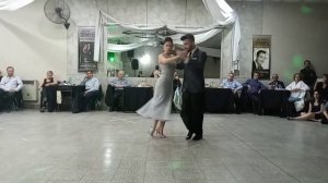 Julio azorín y Belén Valdés exhibición en el milonga garufa