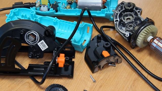 Необычная Маленькая Циркулярная Пила Для Работы с Деревом и Не Только