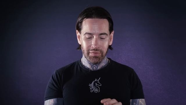 Perfumer Reviews 'Santal Royal' - Guerlain смотреть онлайн