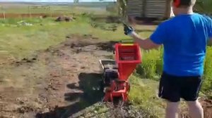 Садовый измельчитель веток бизон