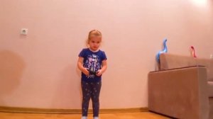 Вадим достал все машинки на пульте управления и устроил ГОНКУ!