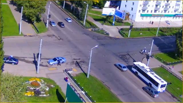 ДПС выдергивает из потока тонированные автомобили. 14.09.2013 смотреть онлайн