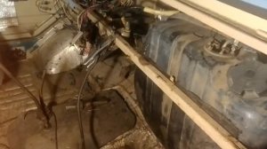 Установка бензобака с 2107 на Луаз.
