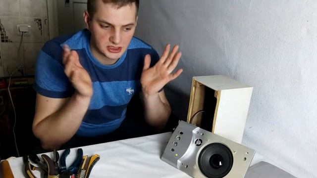 КОЛОНКА РЕПИТ , пропадает звук- пора ремонтировать ! смотреть онлайн