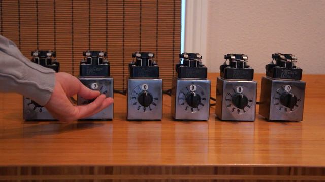 Metronome - Ticker Boxes смотреть онлайн