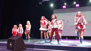 Вокально-хореографический ансамбль Заранак- Песня "Беларусь-зямля мая!