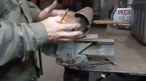 Приспособление для прочистки  скважины