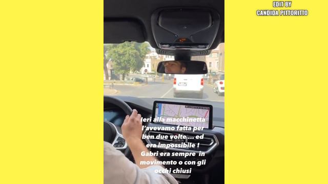 Clizia Incorvaia e Paolo Ciavarro portano Gabriele a fare la sua prima foto tessera che stress смотреть онлайн