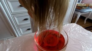 КАК ПОКРАСИТЬ ВОЛОСЫ ГОФРИРОВАННОЙ БУМАГОЙ / Dye your hair at home