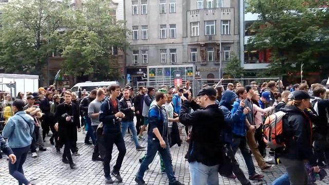 12. ПРАГА МАЙ 2017г.ЛЮБИТЕЛИ ТРАВКИ. смотреть онлайн