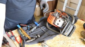 Disassembly of Husqvarna 435 II chainsaw for spare parts Бензопила Хускварна 435 II на запчасти