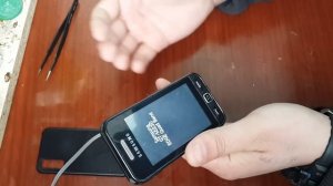 Как определить есть ли кз на телефоне. Как включить телефон без батареи!