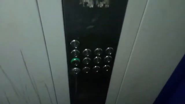 Лифт в доме №40 на улице Нефтяников смотреть онлайн